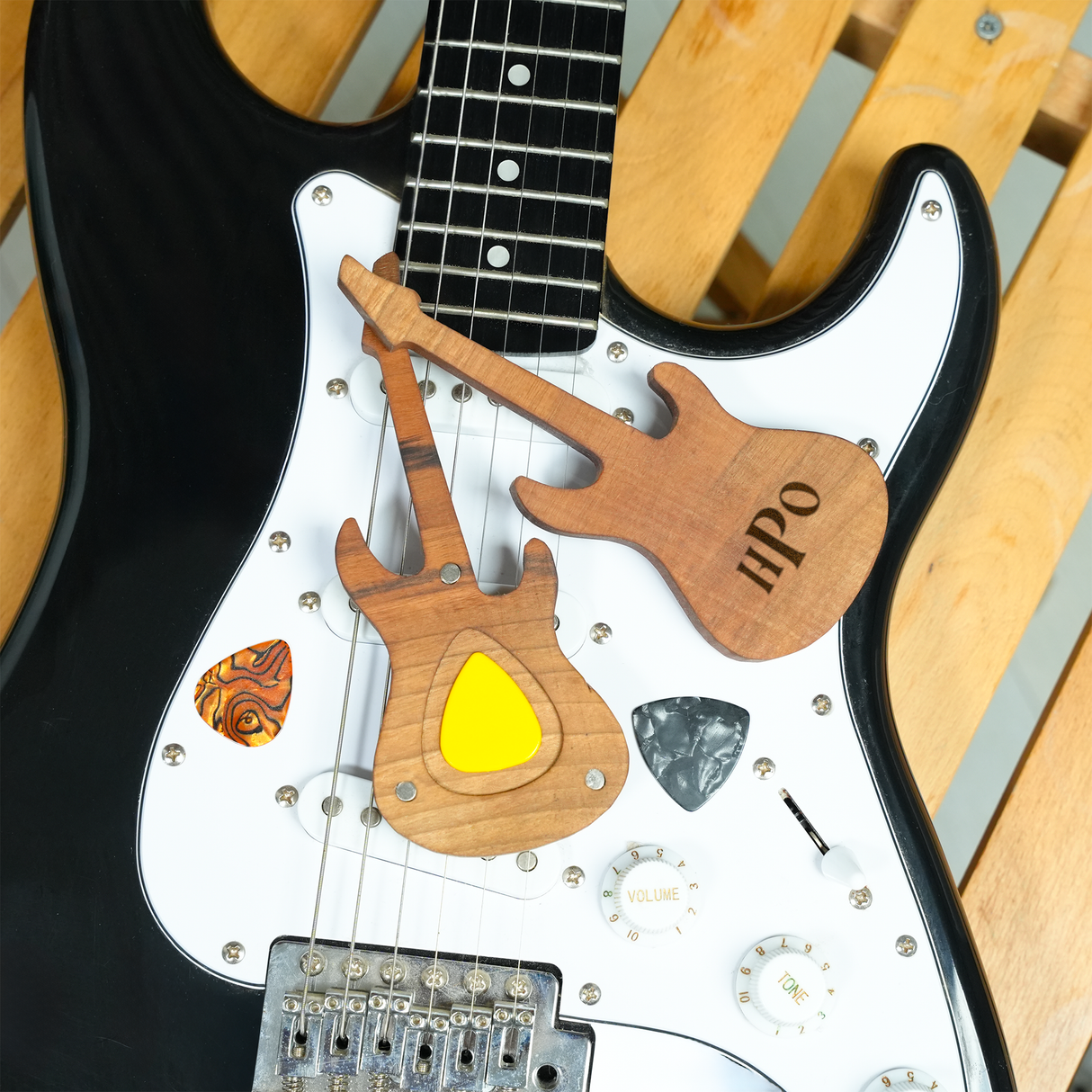 Wooden Guitar Pick Holder: Personalized Magnetic Pick Display Box for Musician Keepsake