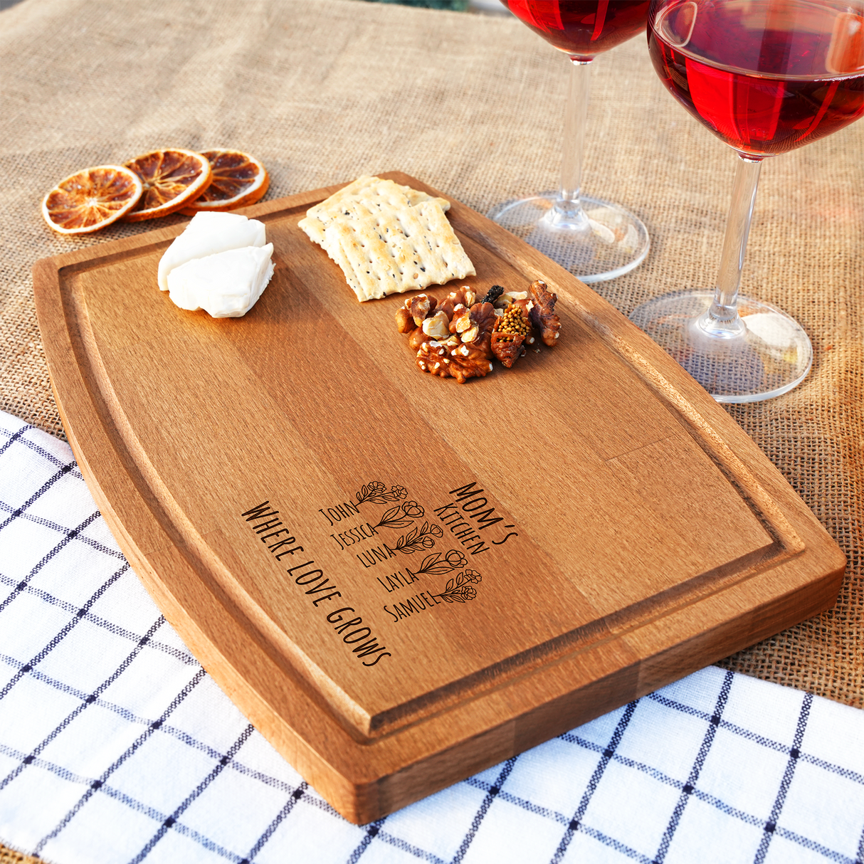 Personalized Mom Cutting Board, Custom Engraved Chopping Board, Grandma Gift, Christmas Gift, Nanas Kitchen Gift, Serving Tray, Cheese Board