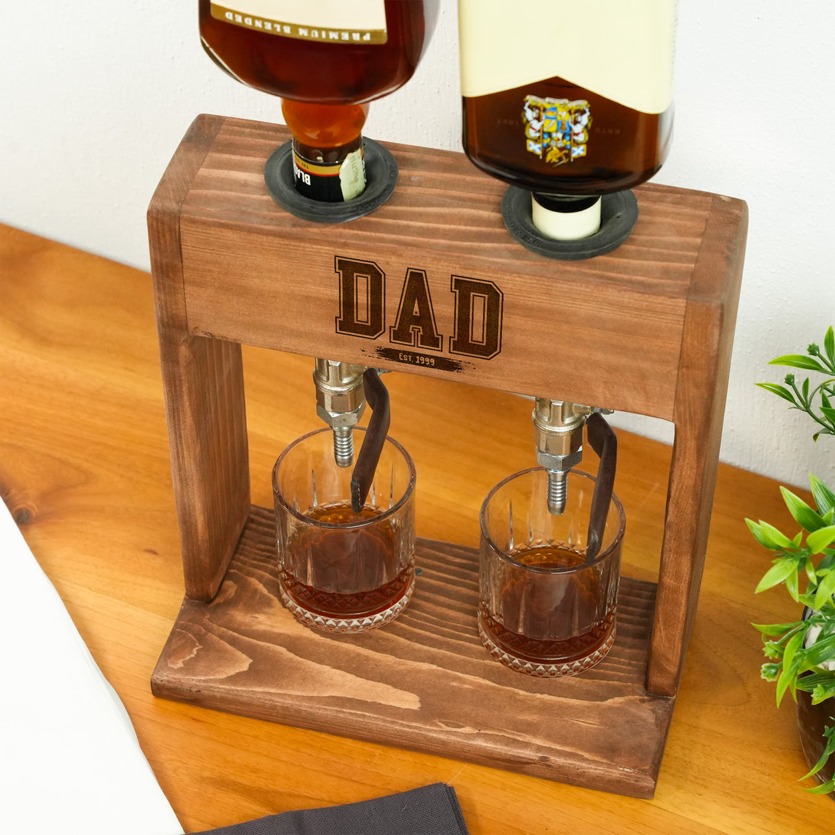Personalized Wooden Whiskey Decanter: Custom Liquor Gift for Dad, Man Cave Decor