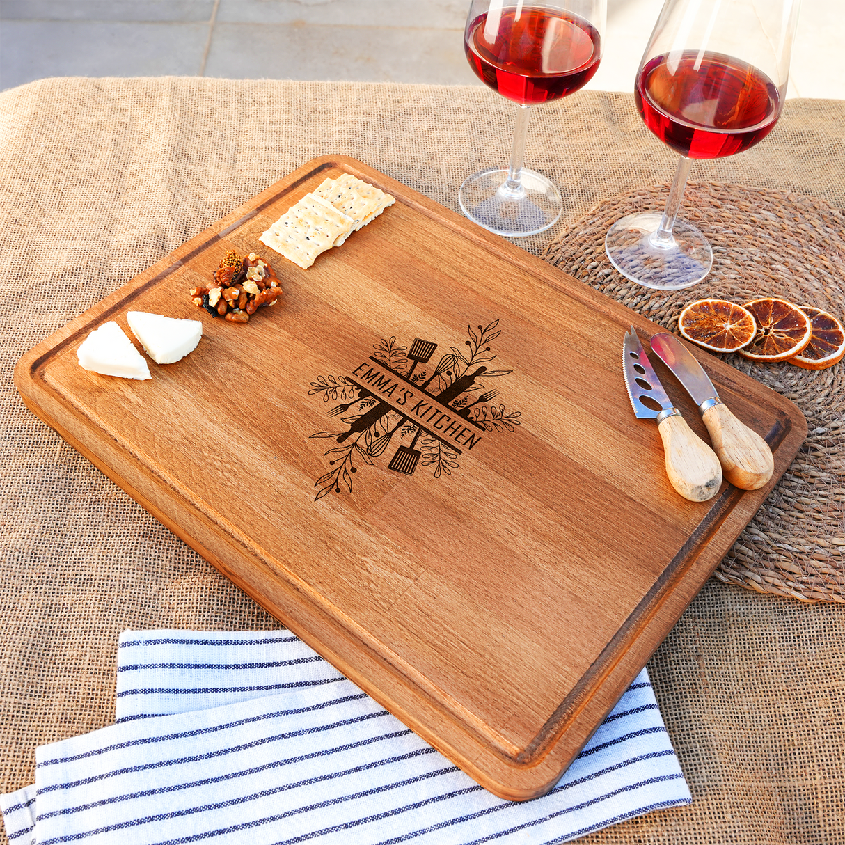 Mom Birthday Gift, Personalized Cutting Board, Custom Cheese Board, Grandma Gift, Anniversary Gifts, Engraved Wood Chopping Board, Mom Gift