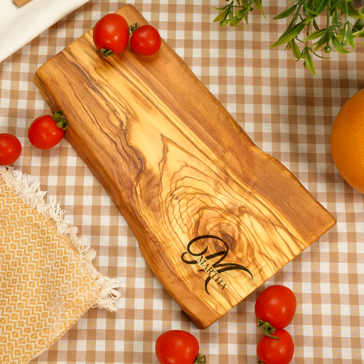 Olive Wood Cutting Board with Custom Name Engraved: Live Edge Design for Mom’s Kitchen