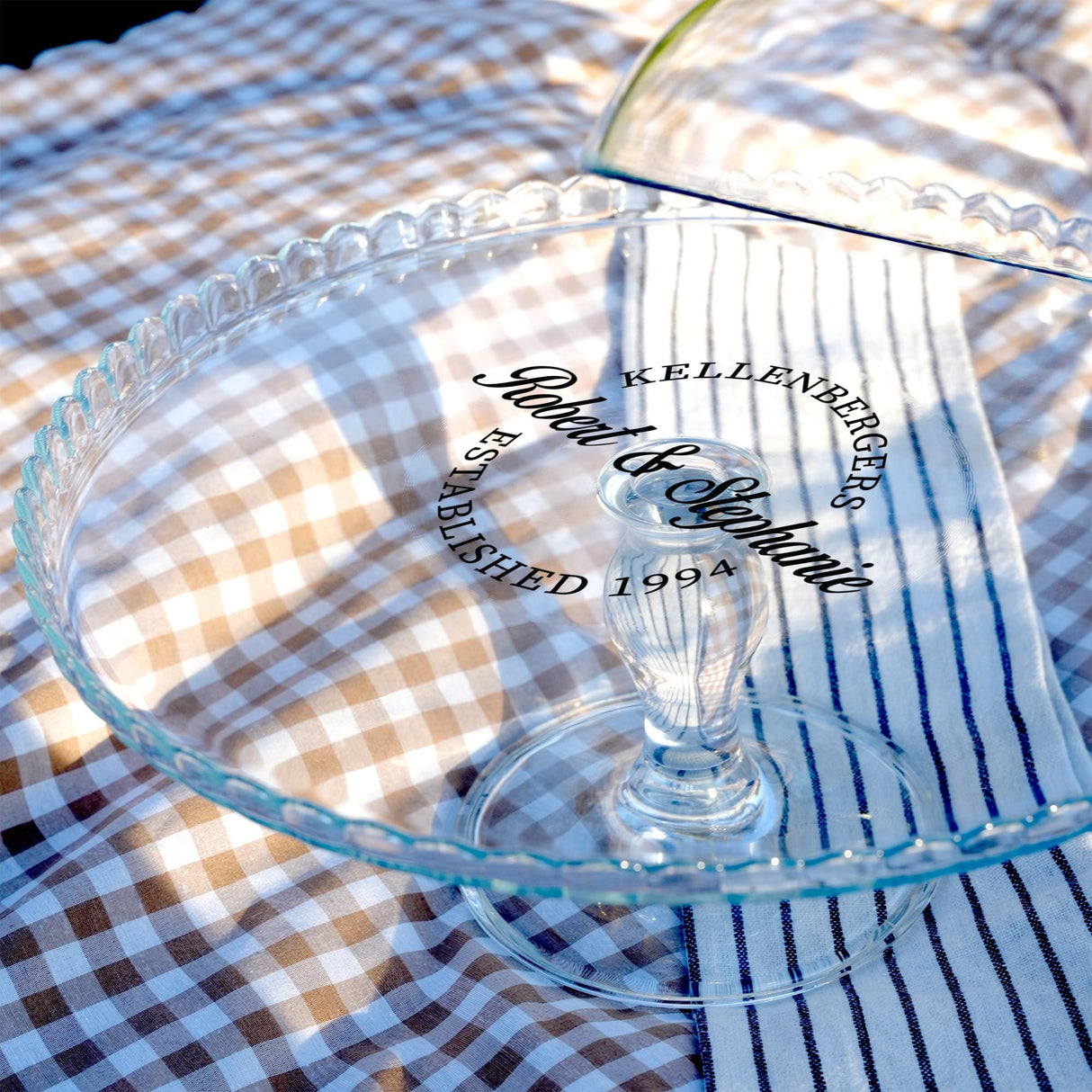 Custom Glass Cake Stand with Dome Lid: Personalized Mom or Grandma Kitchen Display, Gift for Bakers