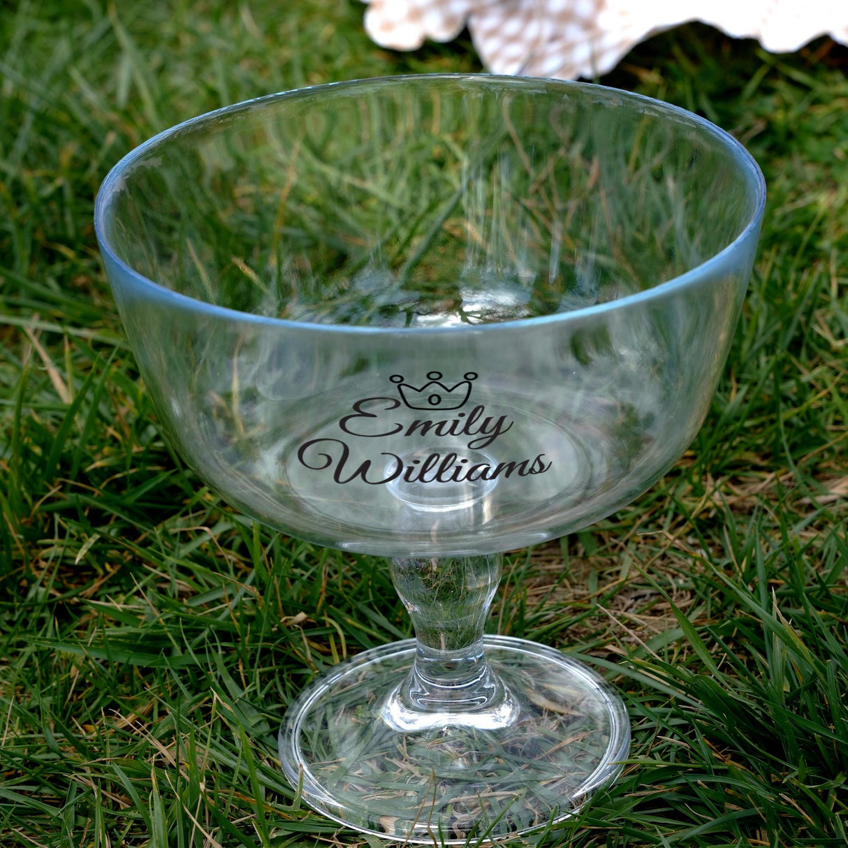 Custom Glass Cake Stand with Dome Lid: Personalized Mom or Grandma Kitchen Display, Gift for Bakers