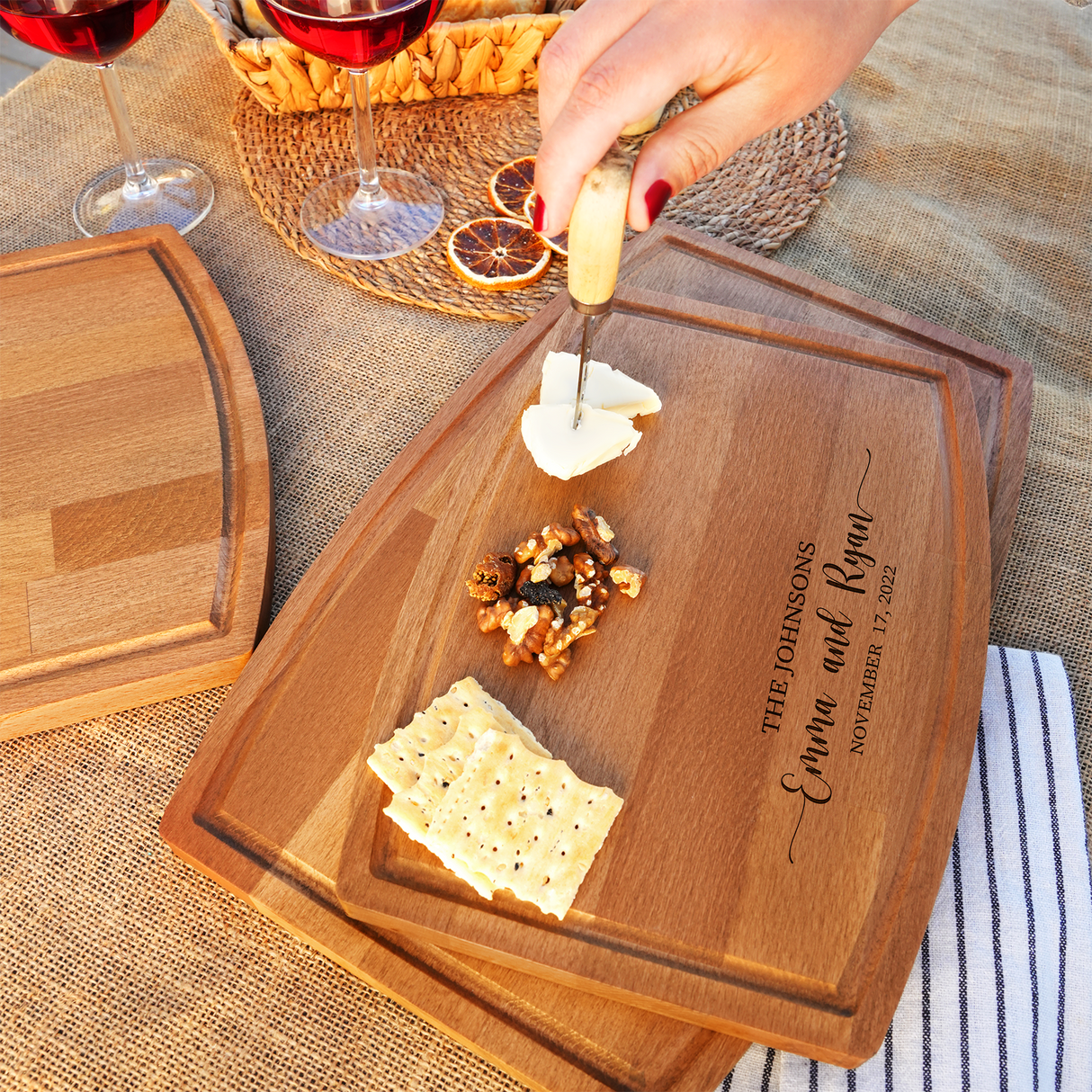 Charcuterie Board Personalized, Couple Cutting Board, Serving Boards, Realtor Closing Gift, Housewarming Gift, Personalized Kitchen Decor
