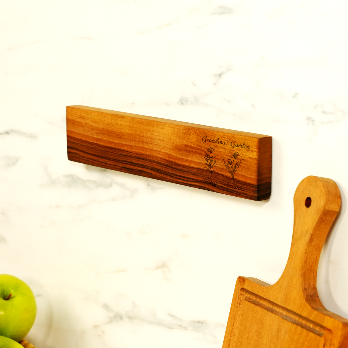Personalized Live Edge Walnut Knife Display with Magnetic Board: Chef Kitchen Stand, Wall Decor