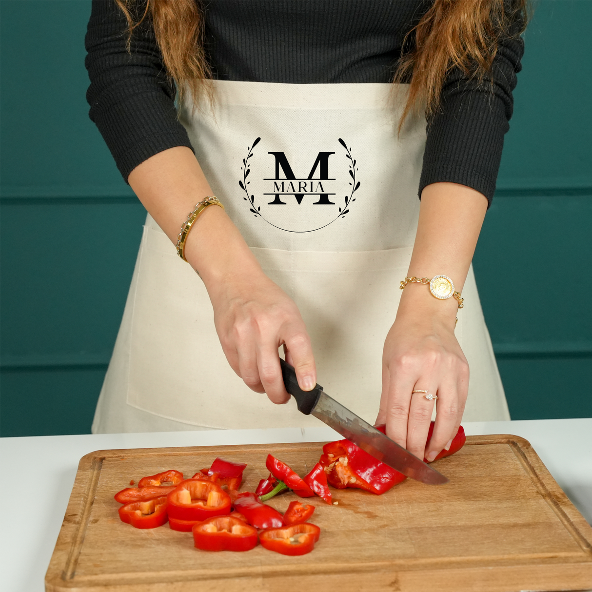 Cross Back Personalized Apron: Vintage Style Cotton Apron for Mom Christmas Gift