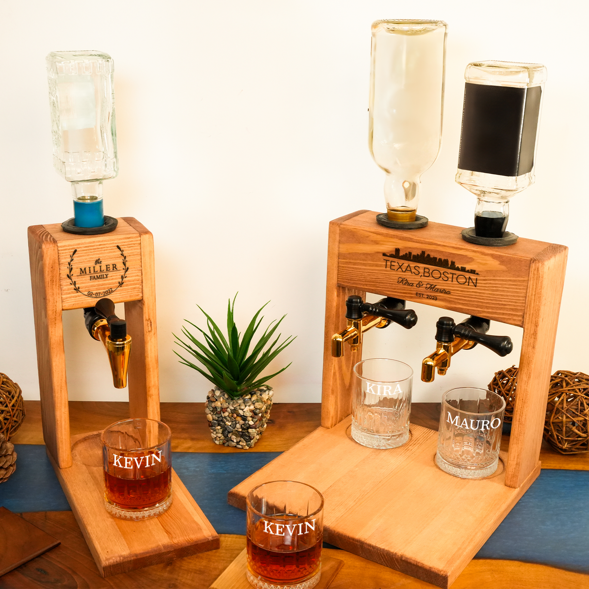 Whiskey Dispenser with Glasses, Anniversary Gift, Liquor Dispenser, Personalized Whiskey Gift, Engagement Gift, Newylwed Gift, Gift for Him