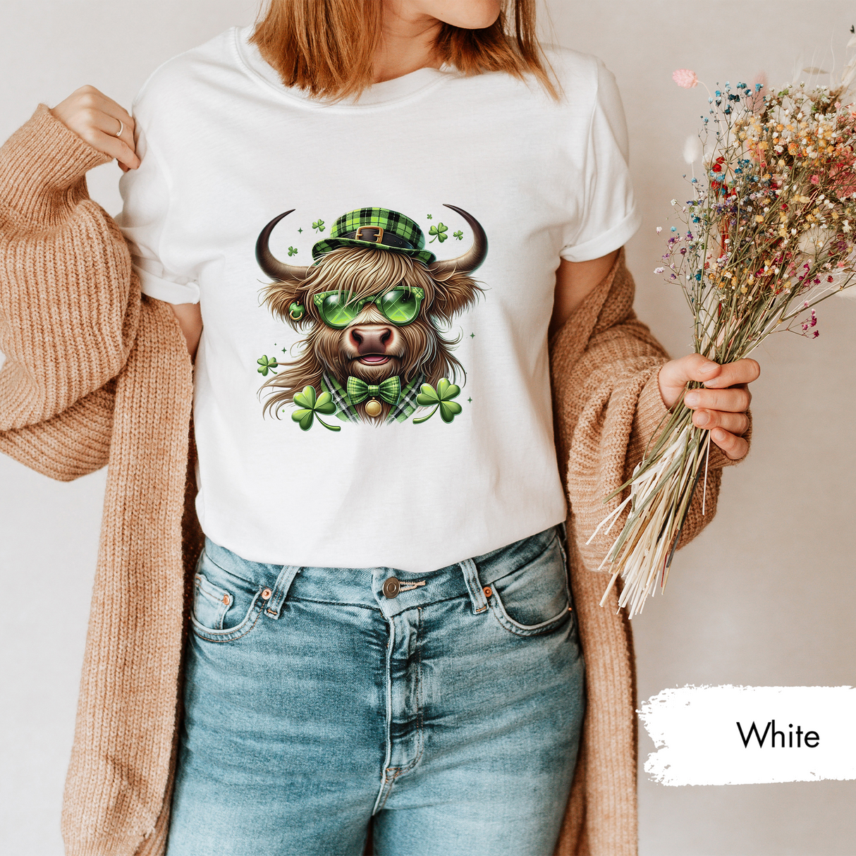 Highland Cattle St Patricks Day Shirt, Funny Lucky Irish Bull Tee, Green Day Shirt, Shamrock Highland Cow T-Shirt, Retro St Patricks Shirt