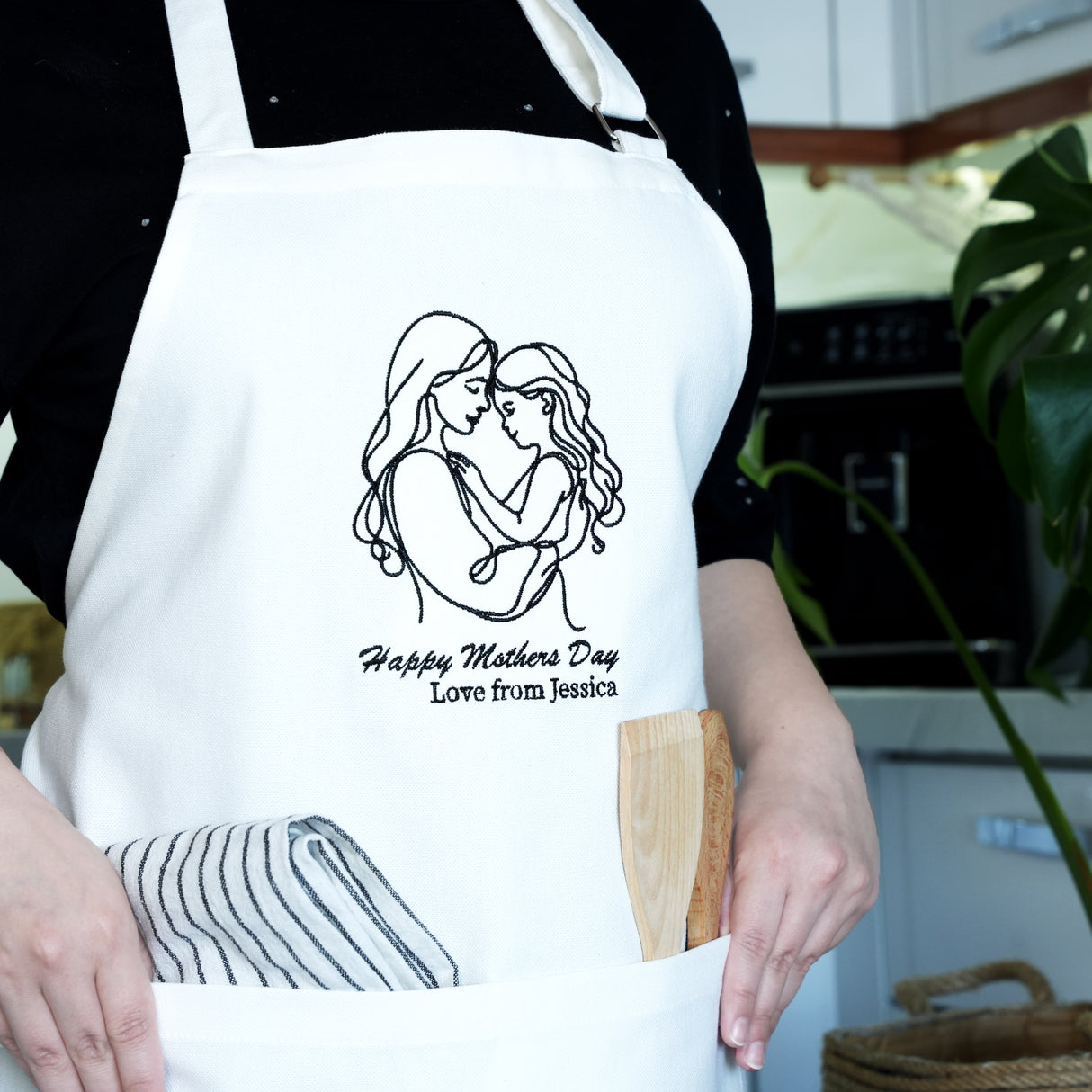 Custom Photo Outline Kitchen Apron, Mother's Day Gifts, Mom Birthday Gifts, Custom Mom Gift, Mom Baking Apron, Gift from Daughter, Gigi Gift