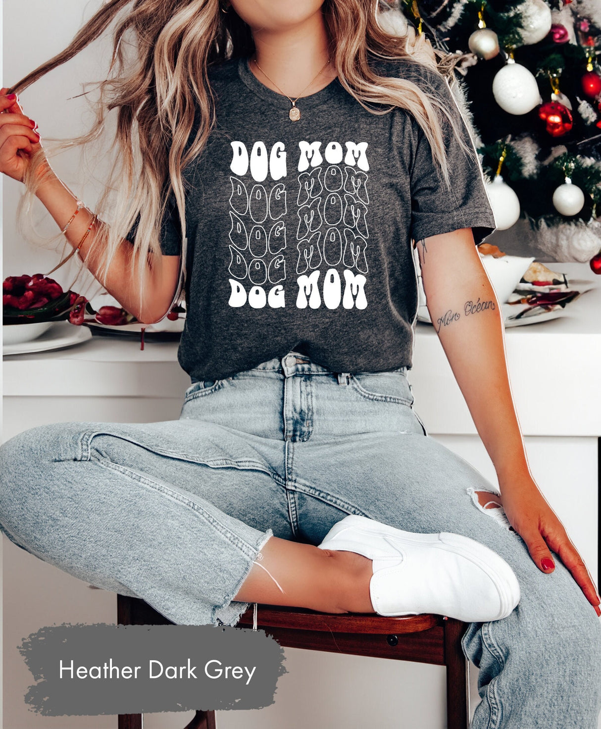 Dog Mom Shirt, Dog Mom Gift, Dog Mommy, Pet Owner Gifts, Dog Owner Gift, Christmas Dog, Dog Lover Tshirt, Mothers Day Shirt, Mama Shirt