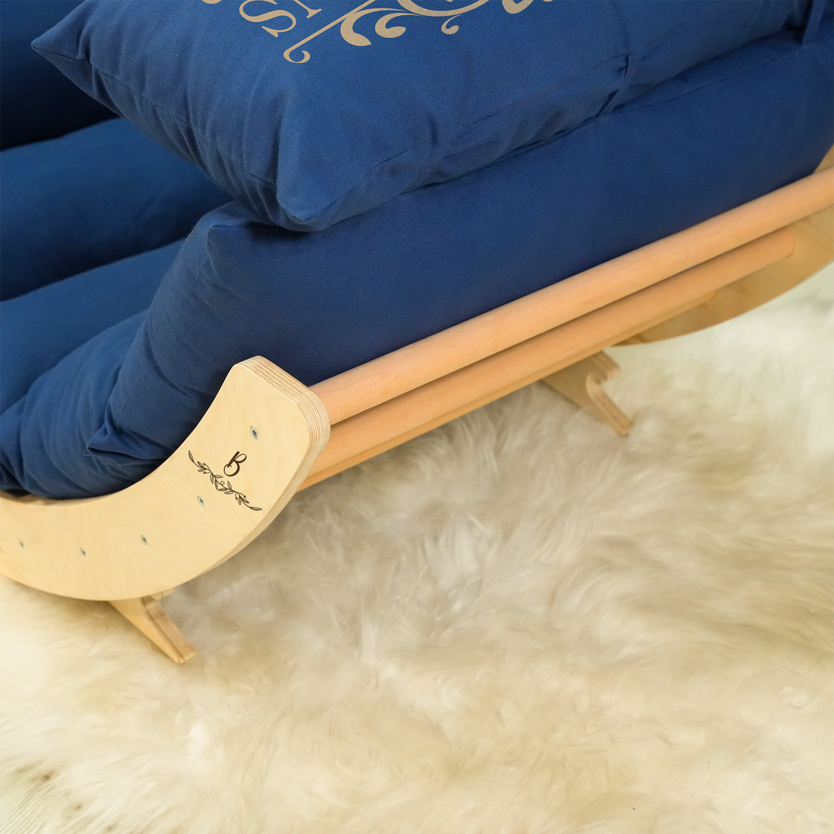 Wooden Rocking Lounger with Cushion: Multifunctional Relax Chair for Relaxing and Meditation