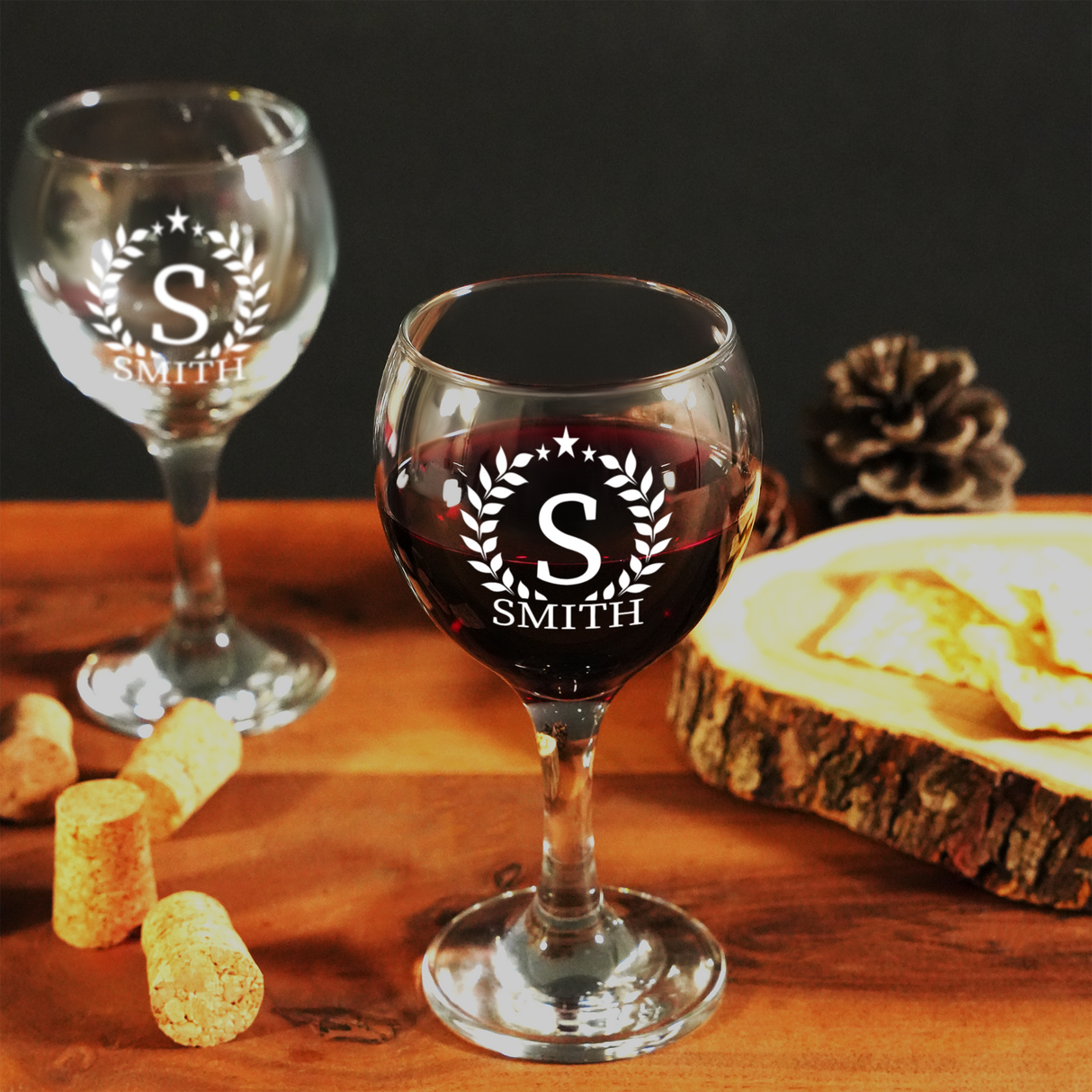 Personalized Wine Champagne Glass, Custom Wine Glasses, Toasting Flutes for Couples, Mr and Mrs Glasses, Anniversary Gift, Housewarming Gift