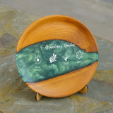 Custom Birth Month Flower Grandma’s Garde Wooden Plate: Mom Christmas Gift