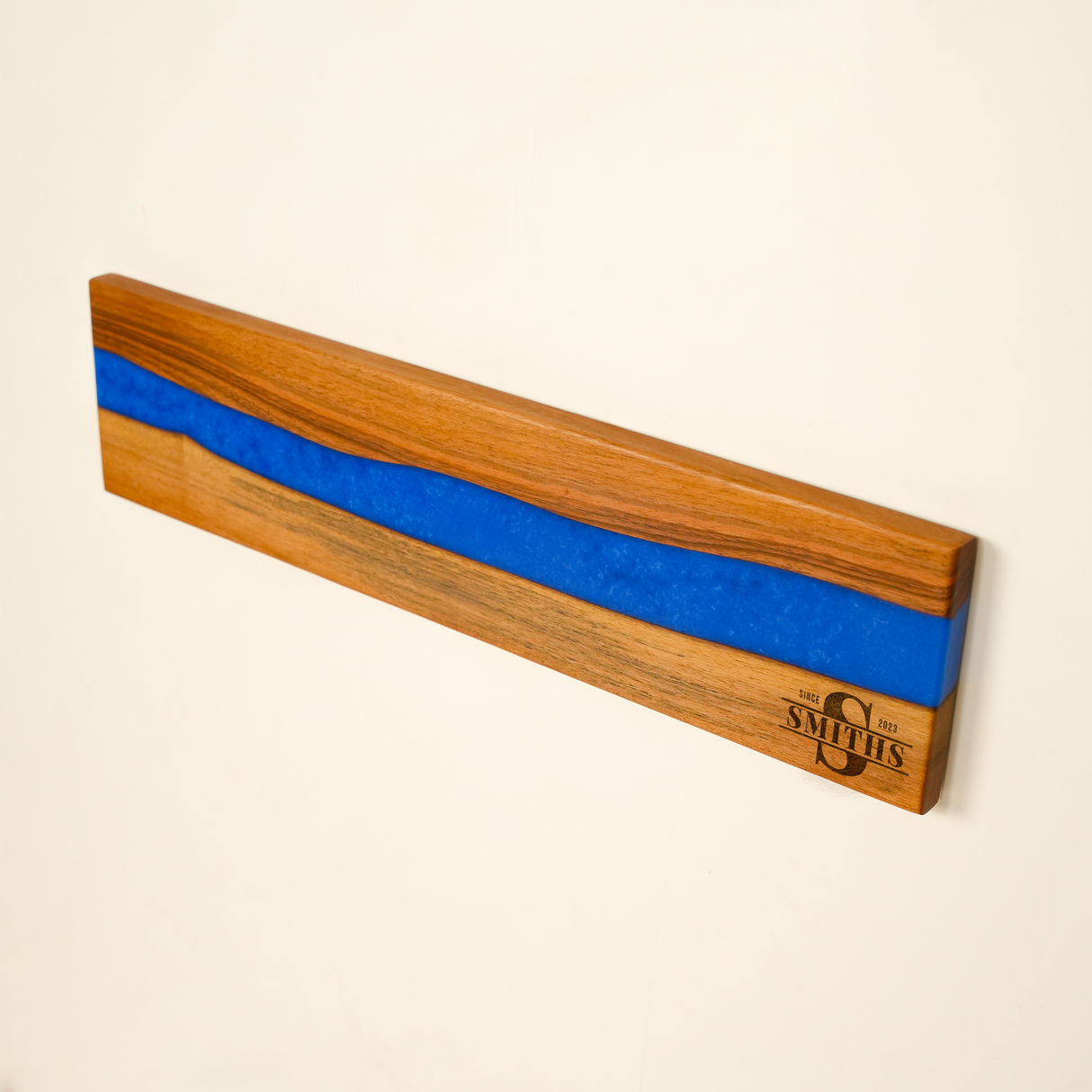 Epoxy Resin Magnetic Knife Display Board: Personalized Kitchen Organizer Rack, Wooden Wall Stand