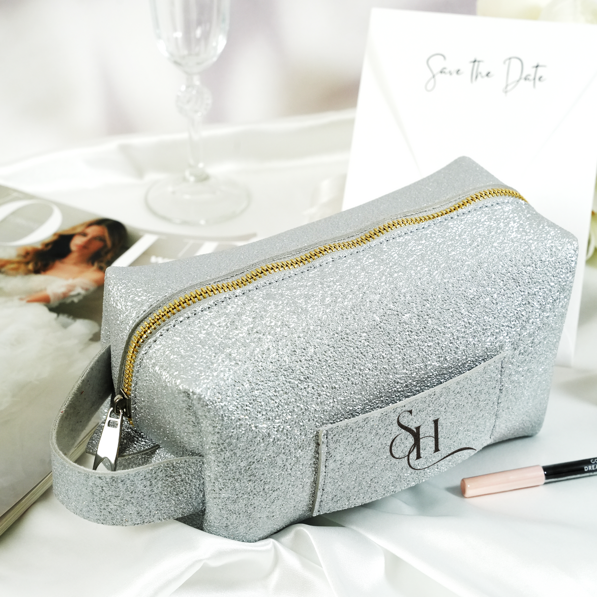 Makeup Bag Personalized Gift for Her, Custom Travel Cosmetic Pouch, Women Toiletry Bag, Girlfriend Birthday Gift, Mom Gift, Bridesmaid Gift