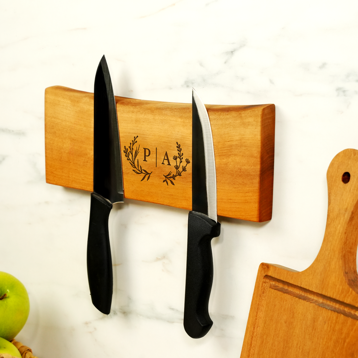Live Edge Wooden Magnetic Knife Display Stand: Personalized Kitchen Block, Couples Anniversary
