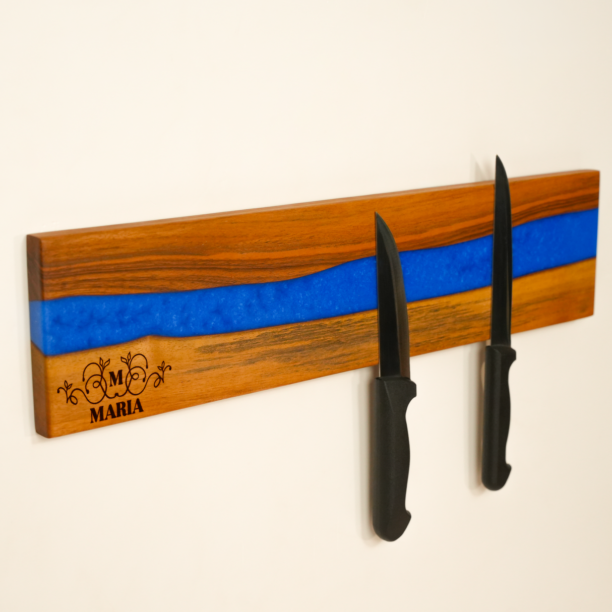 Personalized Magnetic Knife Holder for Mom’s Kitchen: Engraved Epoxy Wooden Wall Rack, Chef Gifts