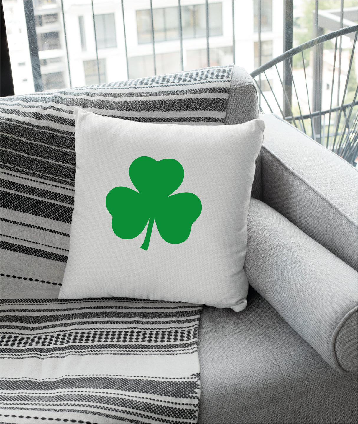 Shamrock Pillow, Irısh Decor Shamrock Pillow, Saint Patricks Decor, Spring Pillow Cover, Spring Decor, Custom Pillow Cover, Personalize Gift - Arria Home