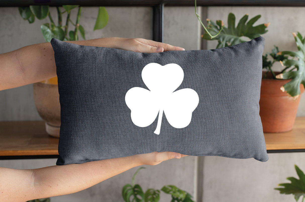 Shamrock Pillow, Irısh Decor Shamrock Pillow, Saint Patricks Decor, Spring Pillow Cover, Spring Decor, Custom Pillow Cover, Personalize Gift - Arria Home