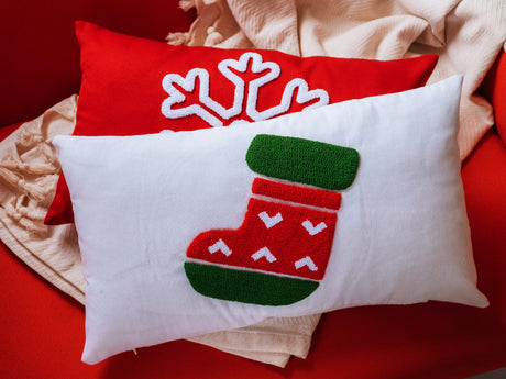 Christmas Joy Embroidered Punch Needle Pillow, Merry Christmas Pillow, Vintage Christmas Joy Wreath Pillow, Christmas Decorations, Xmas Gift.