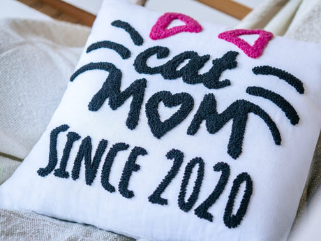 Dog Mom Personalized Embroidery Pillow, Gift for Pet Owner, Dog Lover Gift, Cat Lover Gift, Dog Mom Pillow, Pet Birth Gift, Custom Pillows.