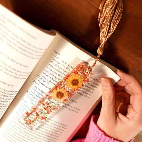 Handmade Pressed Flower Resin Bookmark, Personalized Bookworm Gifts, Custom Gift for Bestfriend, Minimal Book Accessories, Gift for Her - Arria Home