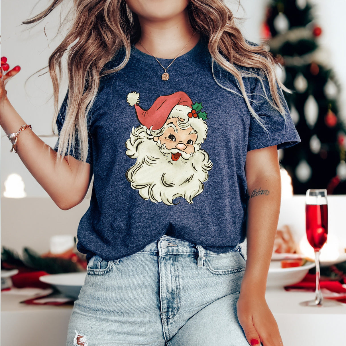 Retro Santa TShirt, Vintage Santa Shirt, Retro Christmas Santa, Holiday Clothing Women, Christmas Tee for Woman, Holiday Shirt