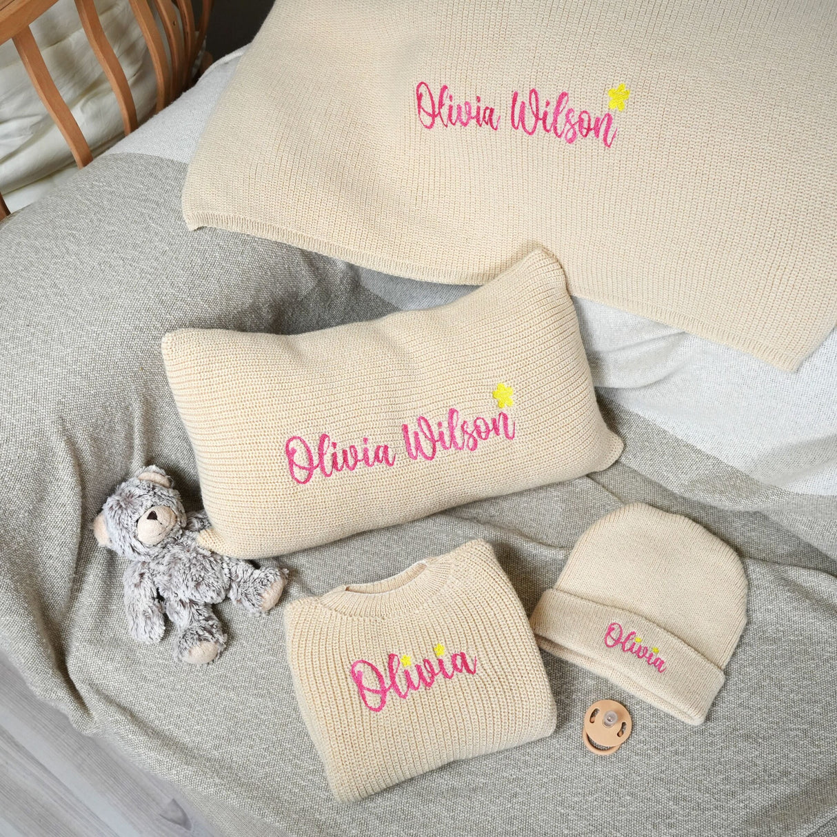 Personalized Baby Name Embroidered Sweater, Baby Shower Gift, Newborn Gift, Custom Baby Christmas Gift Set, Knitted Sweater, Blanket, Beanie - Arria Home