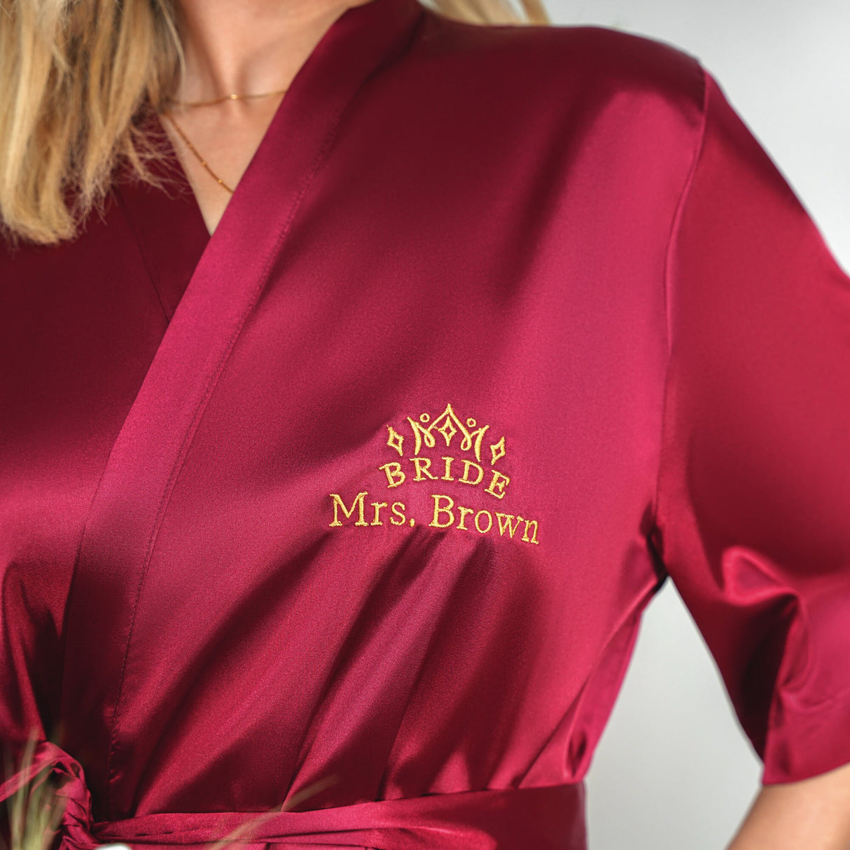 Personalized Embroidered Bridesmaid Robes, Custom Satin Robe, Bachelorette Party Robe, Bridesmaid Pajamas, Maid of Honor Bridesmaid Gifts - Arria Home