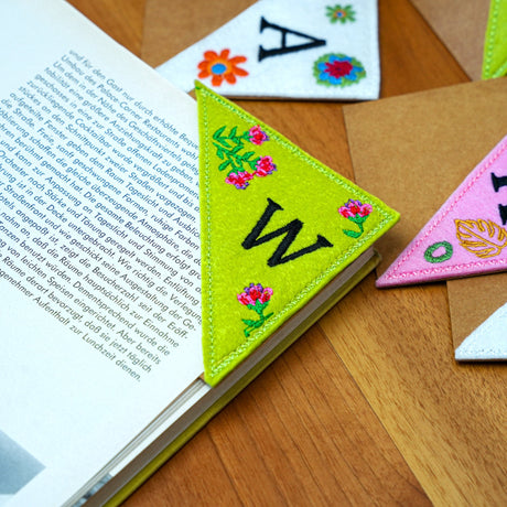 Custom Initials Corner Bookmark, Gifts Readers, Personalized Book Accessories, Unique Gift for Her, Aesthetic Bookmark, Floral Felt Bookmark - Arria Home